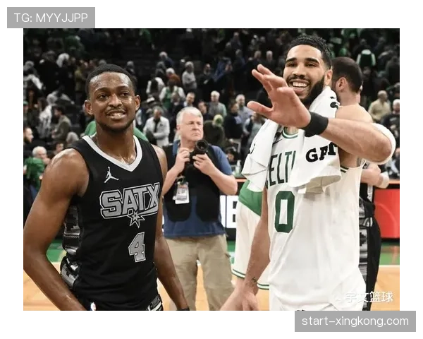 福克斯25分7助攻3抢断串联进攻 马刺胜开拓者关键表现 福克斯25分7助攻3抢断串联进攻 马刺胜开拓者关键表现